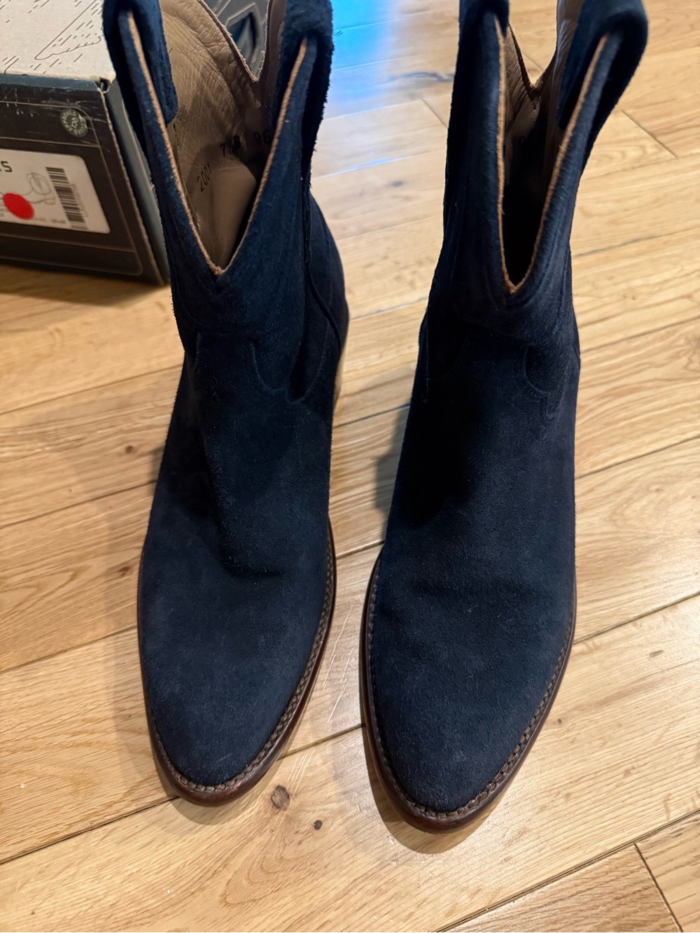 Tecovas. The Lucy in Navy Suede 7.5 Womens. - Picture 1 of 7